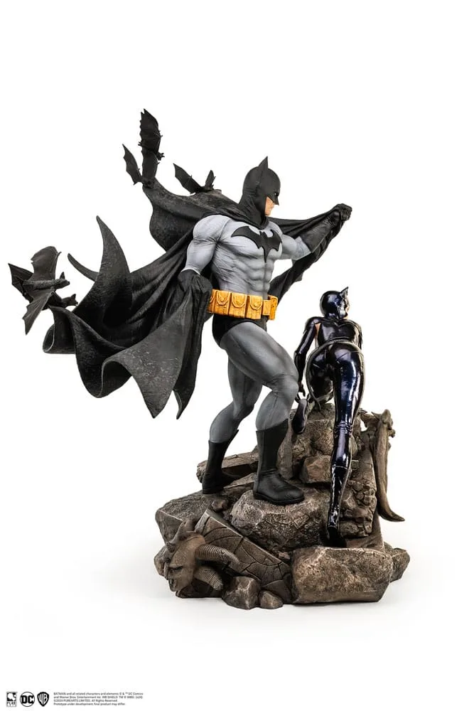 DC Comics Statue – Batman and Catwoman Reunion 1/4 Scale 67 cm 3