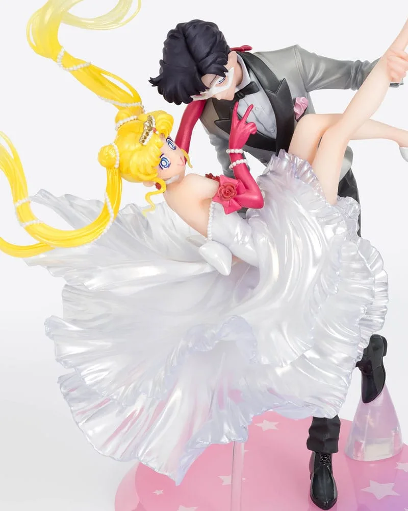 Sailor Moon Statue – Usagi and Tuxedo Mask Moonlight Glow 24 cm 4