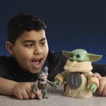 Star Wars Interactieve Figuur – Huggin' Grogu en Anzellan 17 cm 5