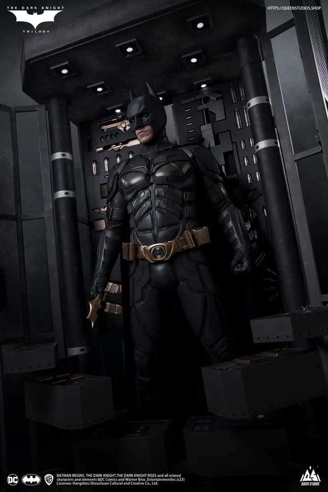 The Dark Knight Statue – Batman Ultimate Edition 207 cm 3