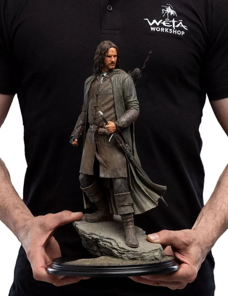 The Lord of the Rings Statue – Aragorn Hunter of the Plains 32 cm 10