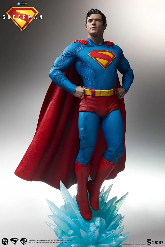 Superman (2025) Statue Bundle – With Krypto 61 cm and 23 cm 5