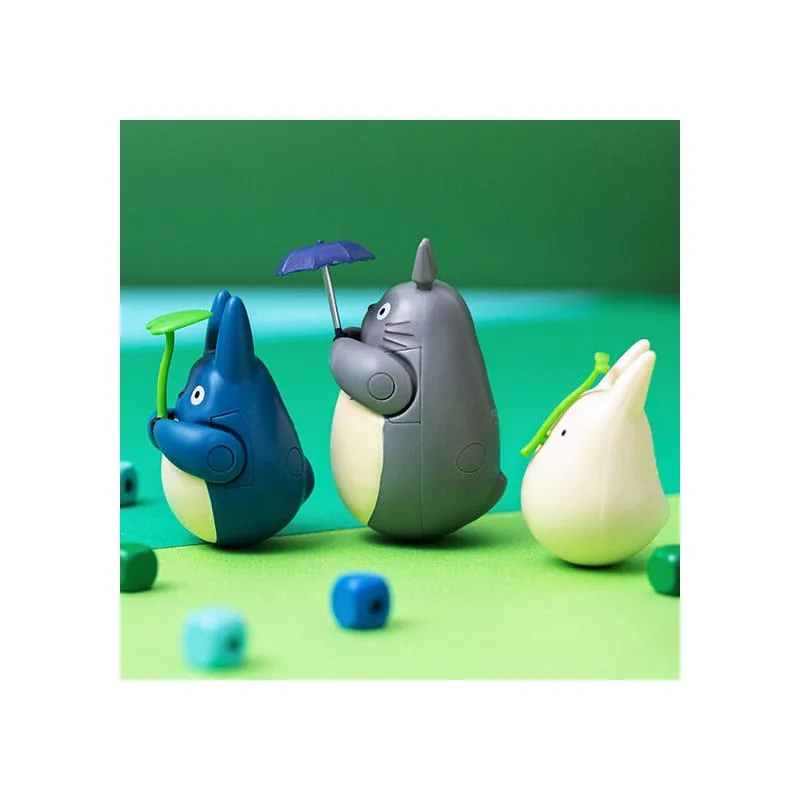 My Neighbor Totoro Figurine – Big Totoro with Leaf 7.3 cm 10