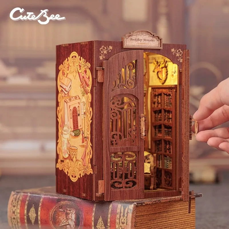 Book Nook Model Kit – CuteBee Bookshop Memories 17 x 10 cm 11