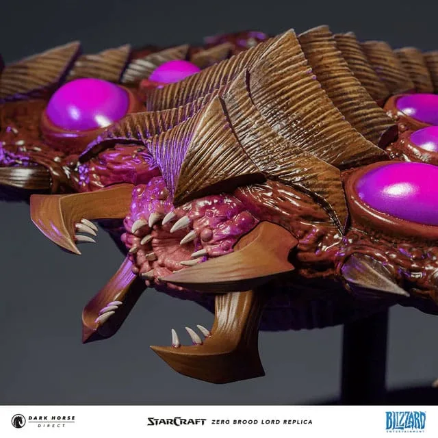 StarCraft Replica – Zerg Brood Lord 25 cm 3
