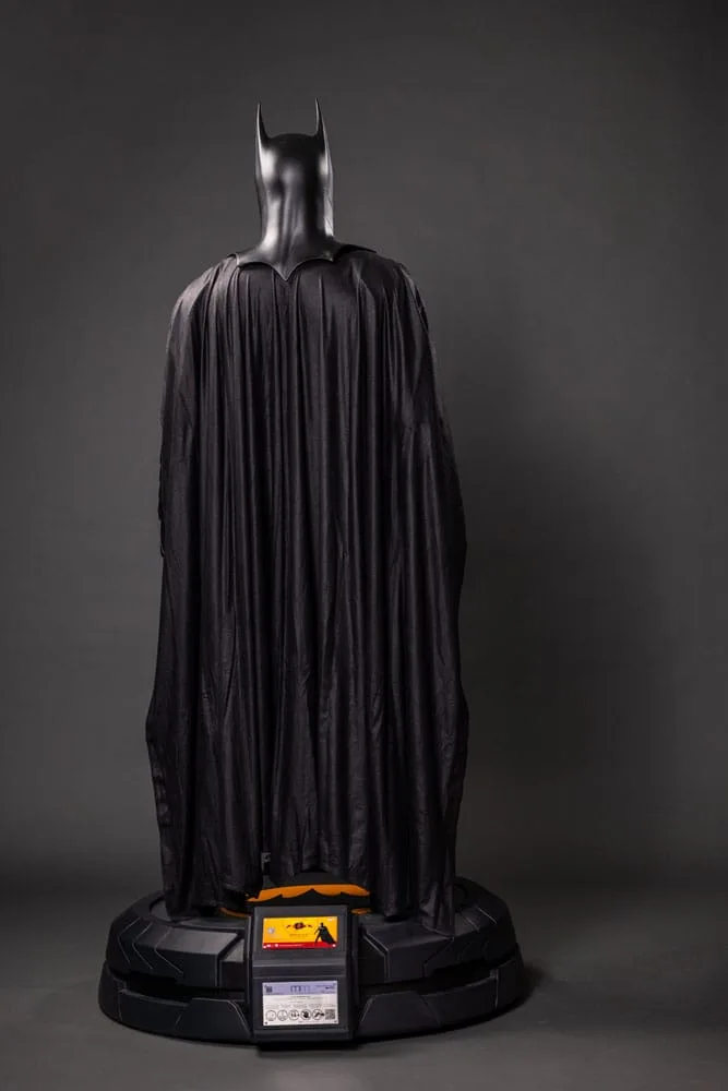 The Flash Life-Size Statue – Batman Keaton 2 211 cm 5
