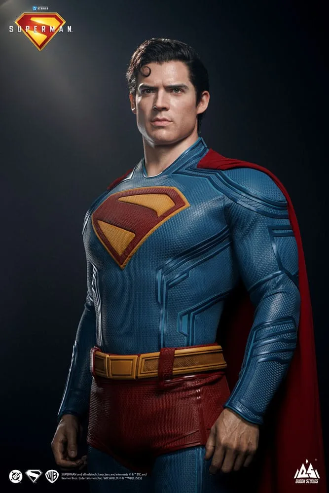 Superman Life-Size Statue – 2025 Film Edition 208 cm 3
