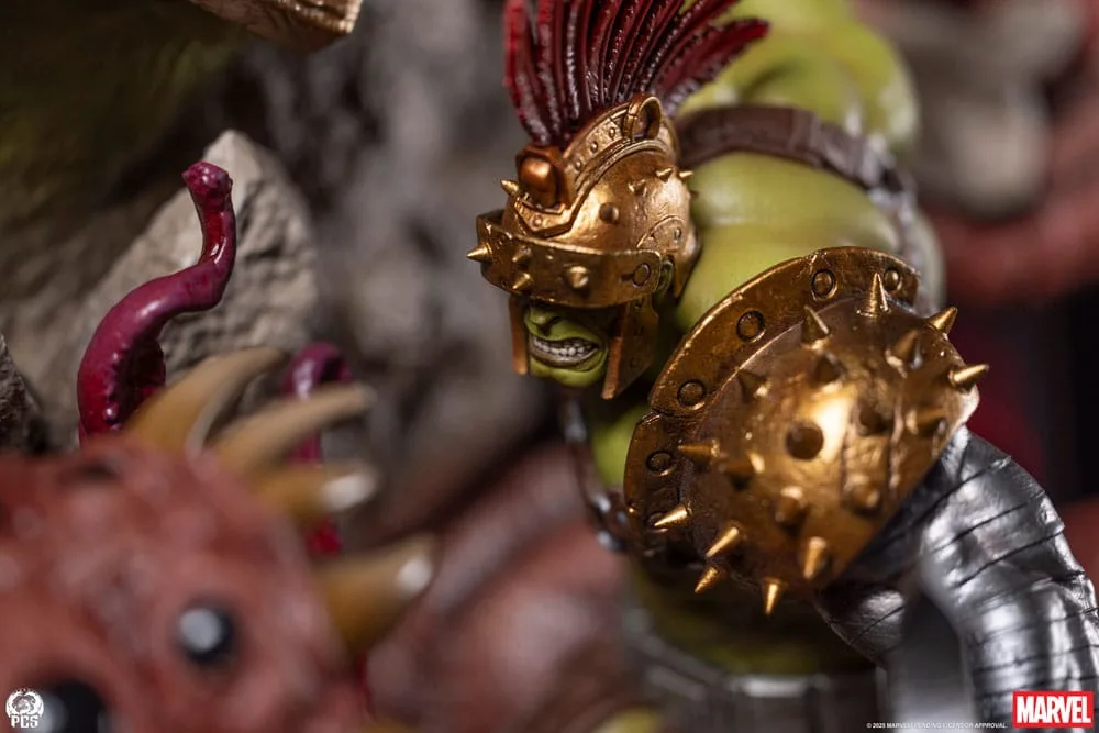 Marvel Fine Art Bust – Planet Hulk 56 cm 13
