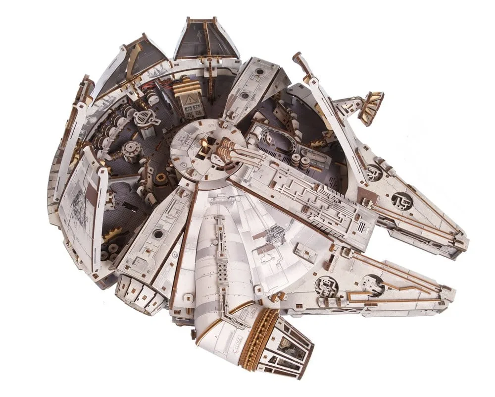 Star Wars Wooden Model Kit – Millennium Falcon 1/75 Scale 12