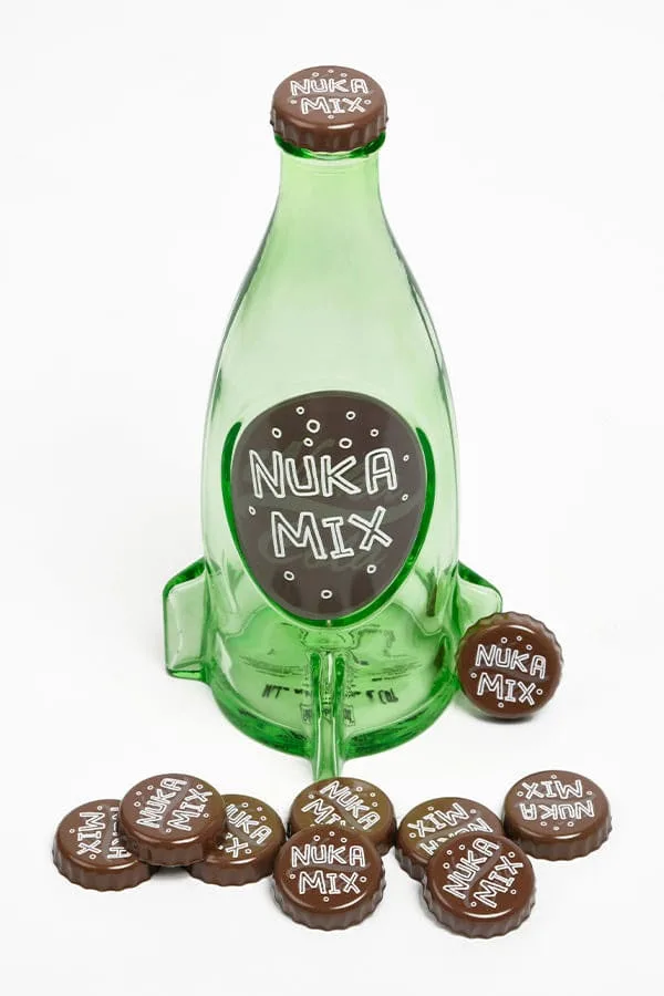 Fallout Display Bottle Set – Nuka Mix with 10 Caps