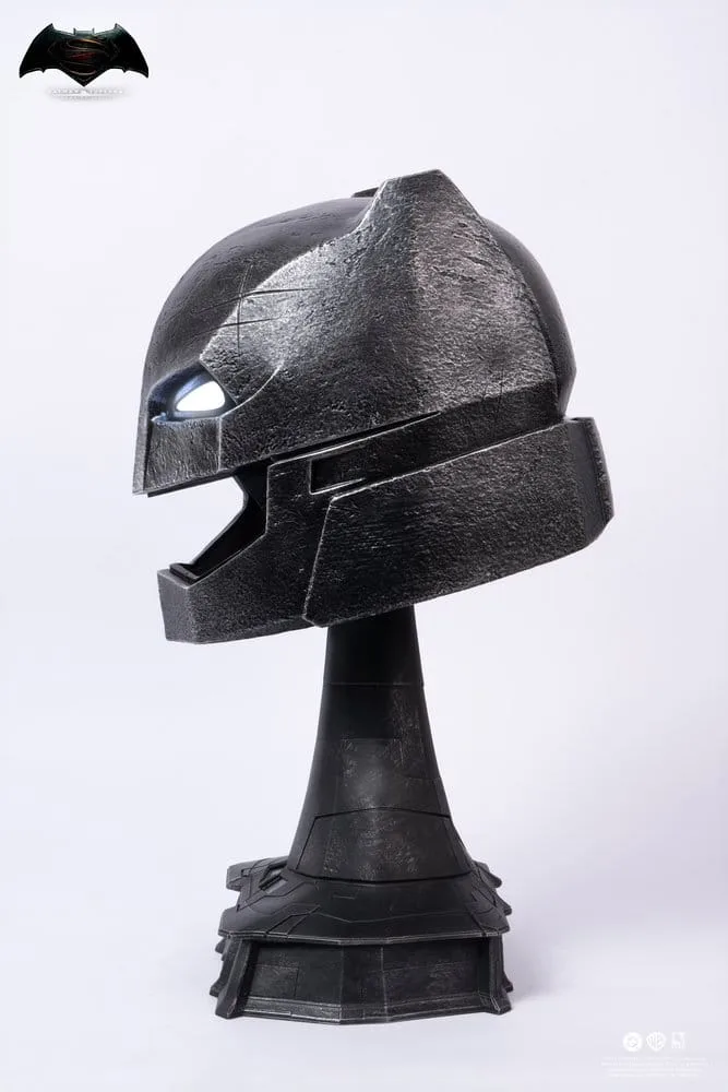 Batman v Superman Helmet Replica – Armored Batman 50 cm 3