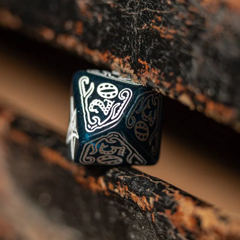 Call of Cthulhu Dobbelset – Abyssal and White 7-delig 3