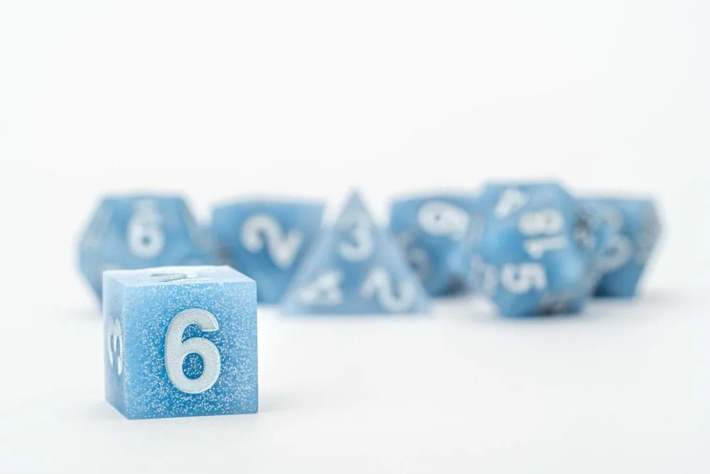 FanRoll Dice Set – Glacial Debris Silicone 16 mm 3