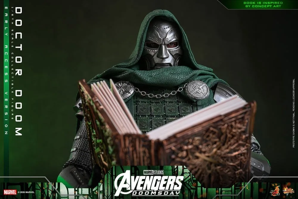 Avengers Doomsday Action Figure – Doctor Doom 31 cm 8