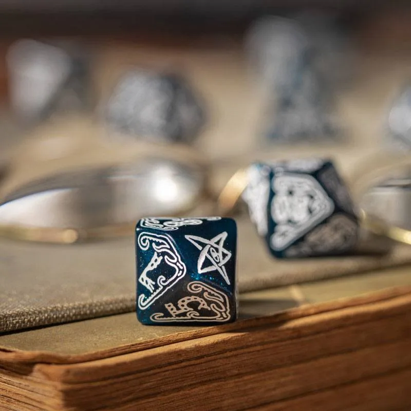Call of Cthulhu Dobbelset – Abyssal and White 7-delig 5