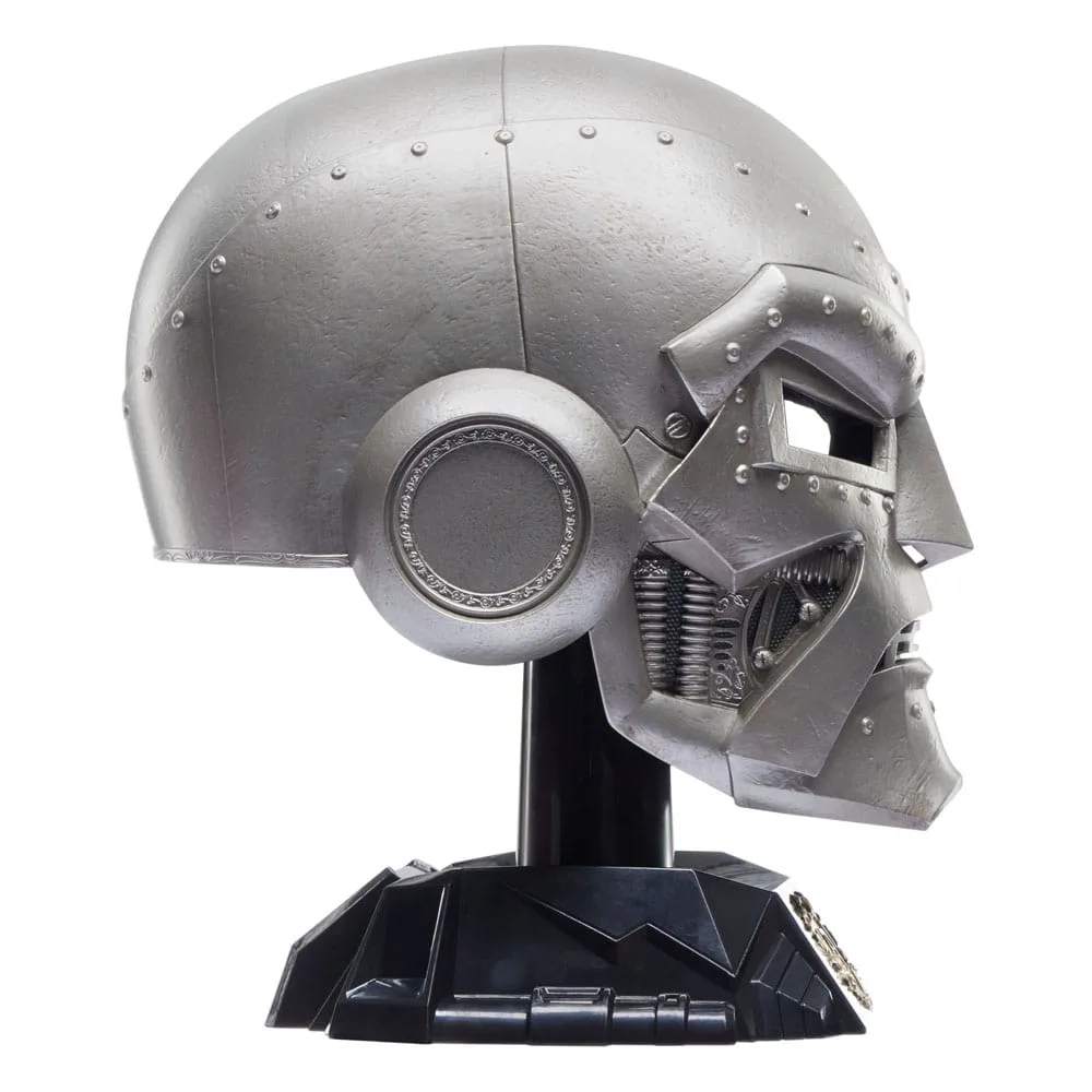 Marvel Helmet Replica – Doctor Doom Marvel Legends 1:1 9