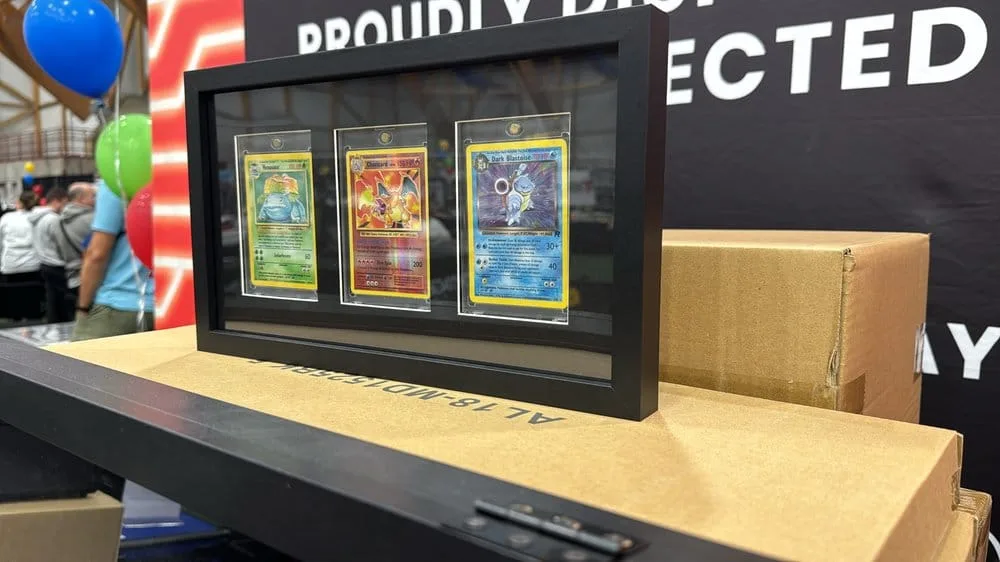 Trading Card Display Frame – Evoretro Three Magnetic Cases 6