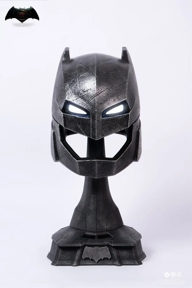 Batman v Superman Helmet Replica – Armored Batman 50 cm