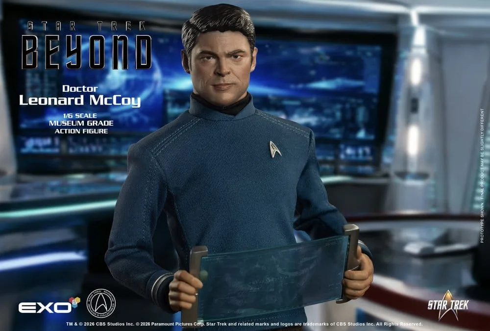 Star Trek Beyond Action Figure – Dr. Bones McCoy 30 cm 3