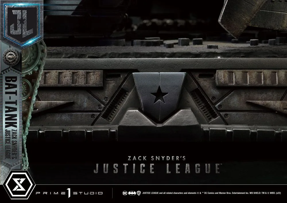 Zack Snyder’s Justice League Diorama – Bat-Tank 36 cm 14