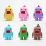 Domo figuren – 12 verrassingszakjes met flockafwerking 8 cm 2