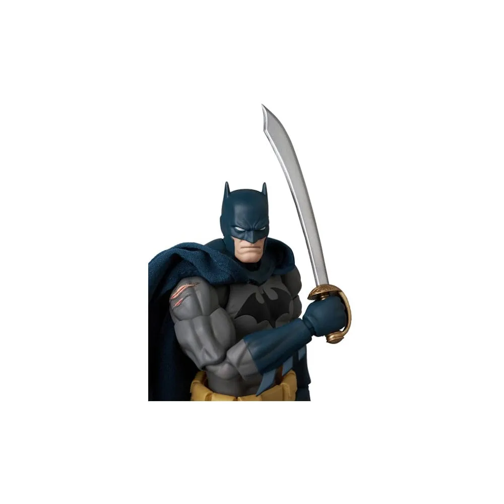 Batman Hush Actionfigur – MAFEX Damage Version 16 cm 9