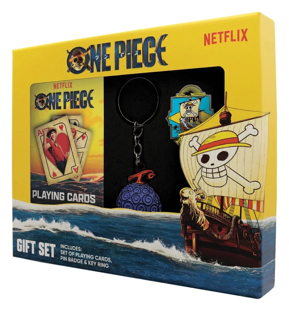 One Piece Gift Set – Playing Cards Going Merry Pin and Keyring 2